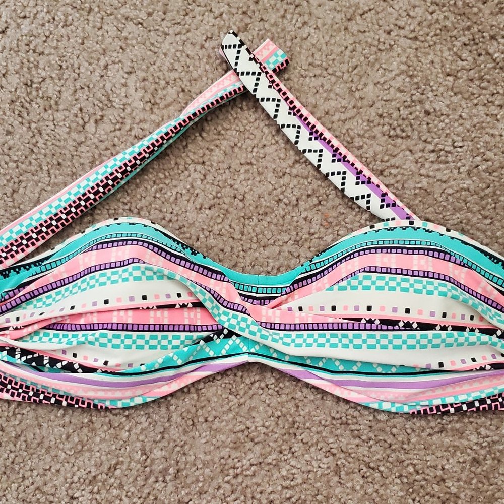Eidon swim top small no tags Great condition
